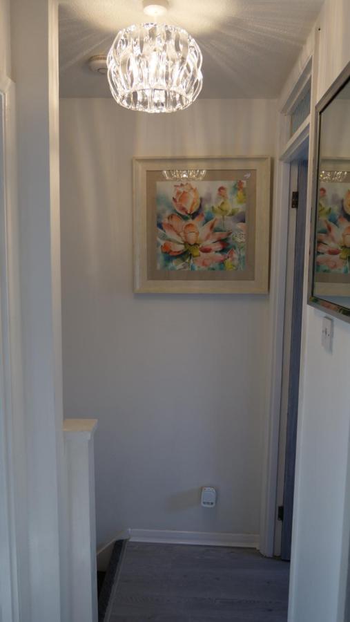 Milton Keynes Luxury Short Stay House With Wifi And Free Parking Wolverton  Exterior photo